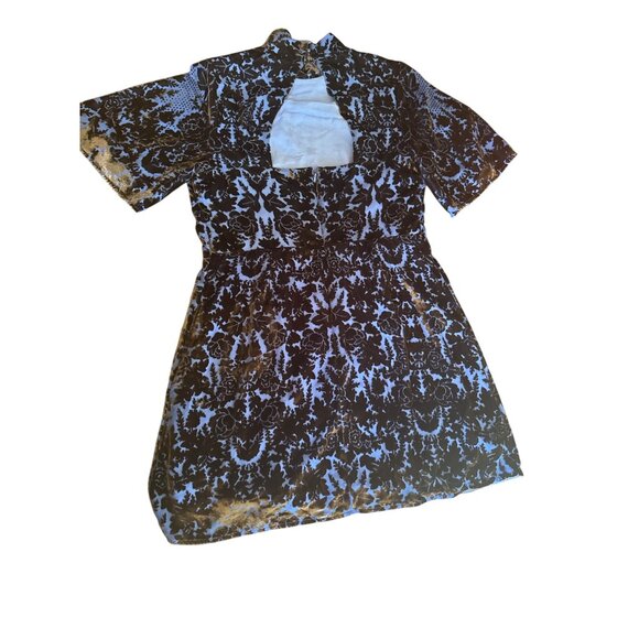 Anthropologie Blue & Black Velvet Floral Short-Sleeve Dress Open Back Size 14 - Picture 4 of 7